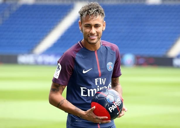 Neymar PSG Aug2017 1