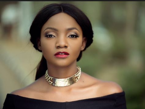 Simi Indicates How She Is Raising Her Daughter