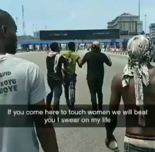 EndSARS: Young Man Takes Advantage Of Protest To Touch Women Inappropriately