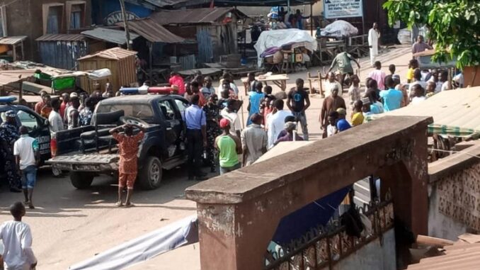 BREAKING: Panic As Gunmen Invade Osun Community, Kill One, Loot Shops (See Photos)