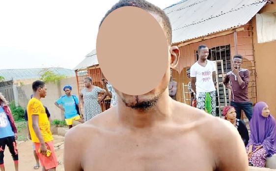 Commotion As Ogun Community Dwellers Overpower Robber, Beat Him To Death