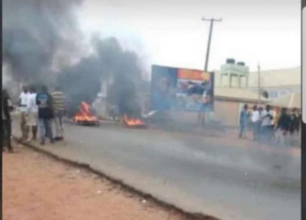 Suspected Yahoo Boys protest in Osun over incessant arrest
