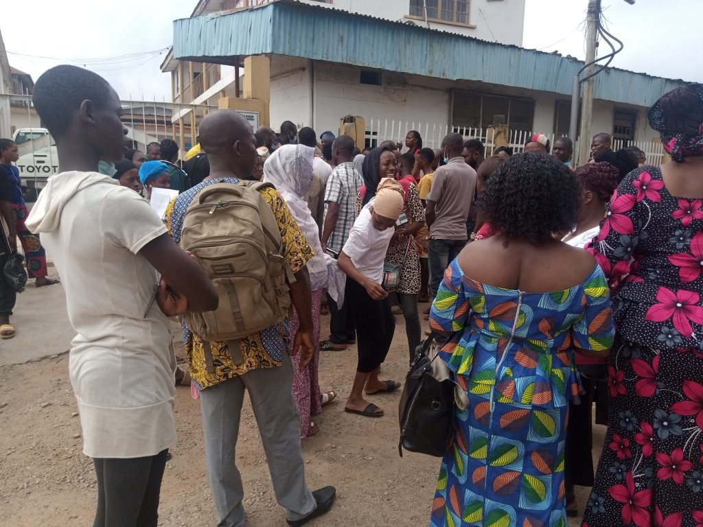 Occupants of govt complex in Osogbo stage protest accuse IBEDC of tampering with electricity transformer