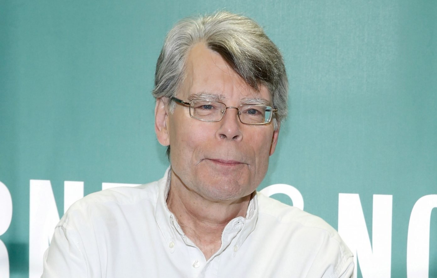 Is Stephen King Still Alive Or Dead 2022