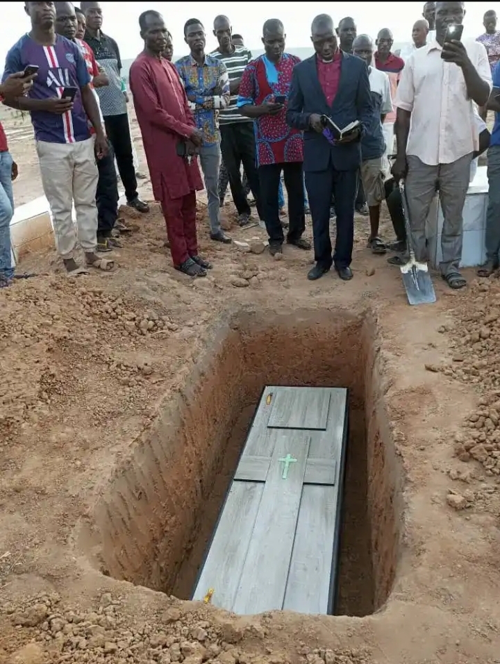 Deborah Yakubu Samuel, Sokoto Student Burnt Alive Buried Amid Tears [Photos]
