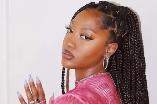 BET Awards: Nigerian Singer, Tems Wins Big With Future, Drake
