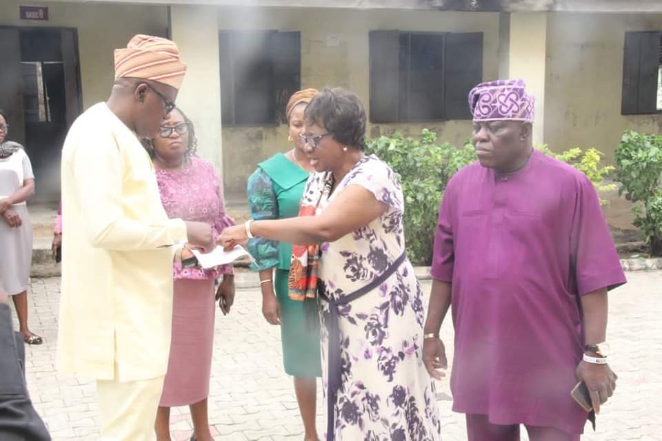 OYOSUBEB Chairman, Dr. Nureni Aderemi Adeniran (left) speaking with the BESDA Consultant for Oyo State, Prof. Modupe Adelabu (middle) while Full Time Member of the Board, Mr. Akeem Oladeji looks on