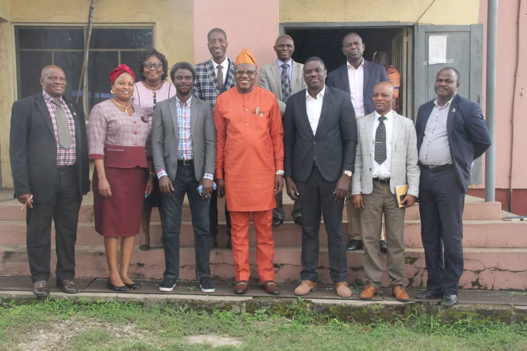 Dr. Adeniran (front middle) flanked by Mr. Adiatu (3rd right), Mr. Semiu Ishola (Globacom Enterprise Business Group) and top mgt staff of OYOSUBEB during the visit