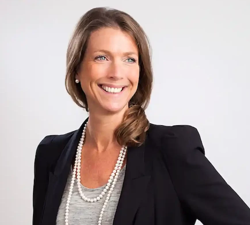 Claudia Hill-Norton Biography, Net Worth, Wiki, Age, Husband, Children, Height, Nationality