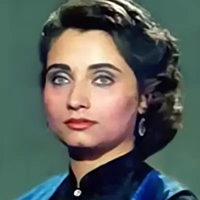 Salma Agha Biography, Wikipedia, Net Worth, Husband, Daughter, Age, Parents, Height, Family