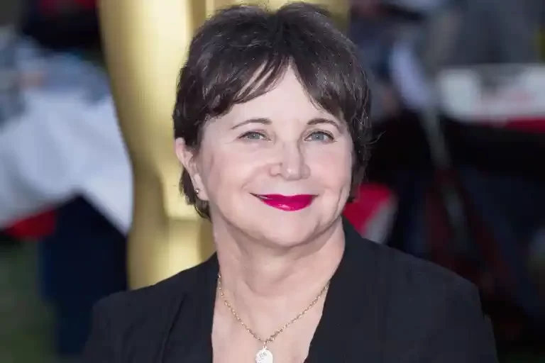 Cindy Williams Cause of Death, Biography, Wiki, Age, Net Worth, Kids, Family