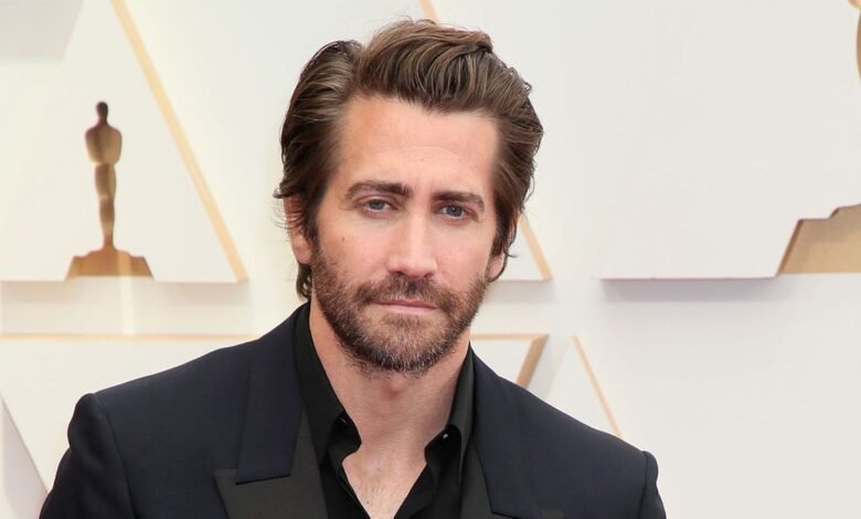 Jake Gyllenhaal Bio, Age, Parents, Net Worth, Wife, Children