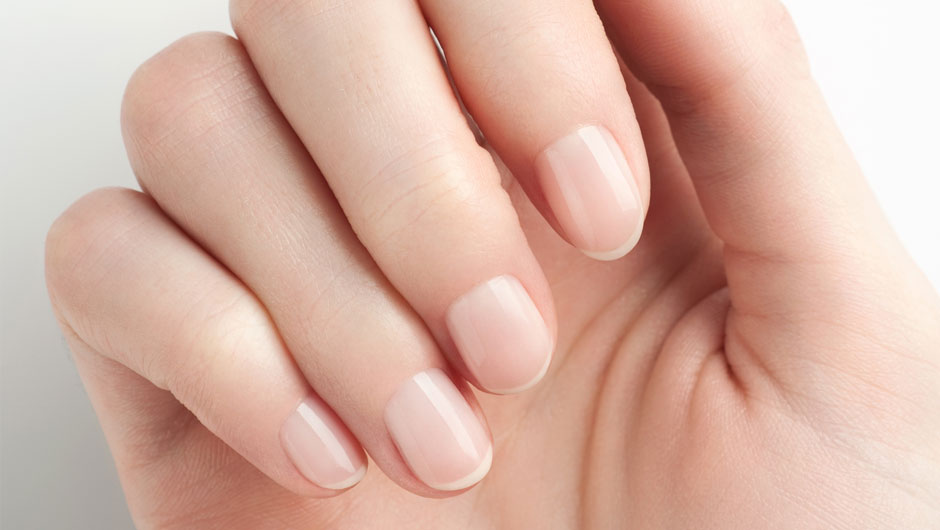 How to Take Care of Nails at Home Naturally