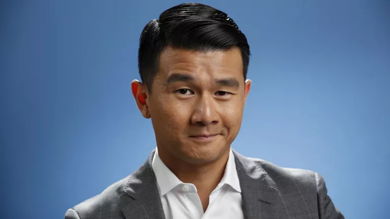 Ronny Chieng Biography, Age, Height, Movies, Wife, Children, Net Worth