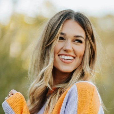 What is Sadie Robertson’s Net Worth: Biography, Age, Husband, Children and more