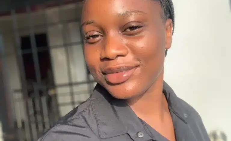 Nigerian lady breaks internet