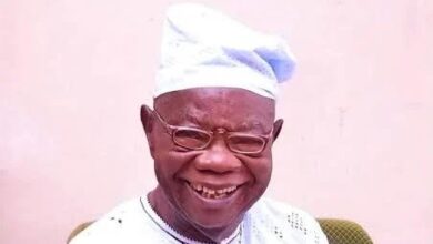 Gwo Gwo Gwo Ngwo Singer